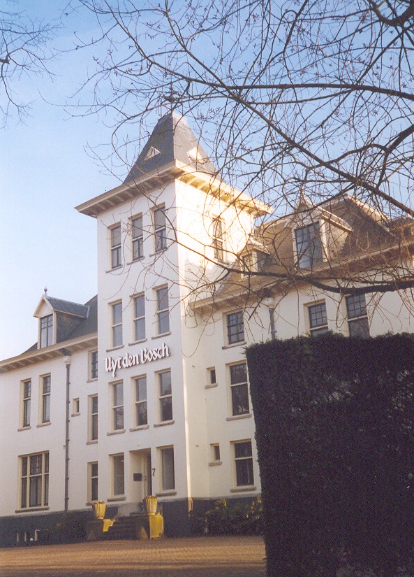 uytdenboschc1.jpg